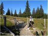 Za Ušivcem - Kapela Marije Snežne (Velika planina)